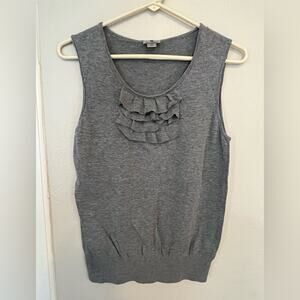 Women's Worthington gray sleeveless light sweater with ruffles, Size Large